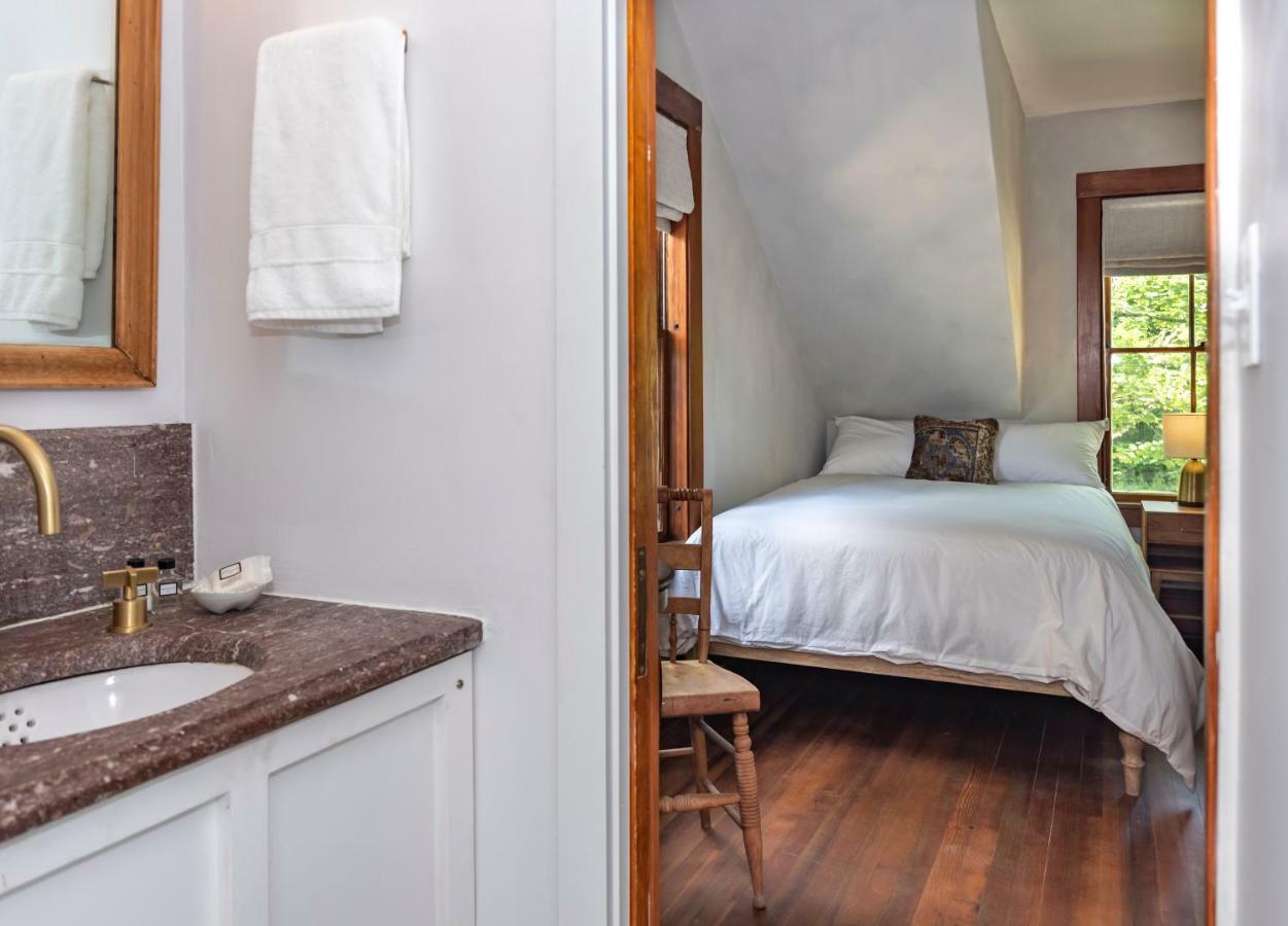 The Brooklin Inn Bagian luar foto